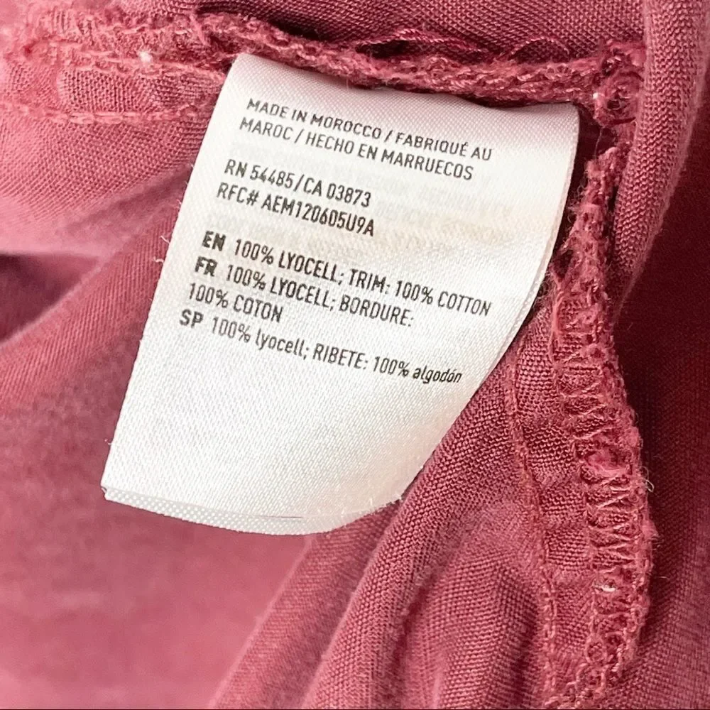 American Eagle Outfitters maroon zip up lightweight jacket